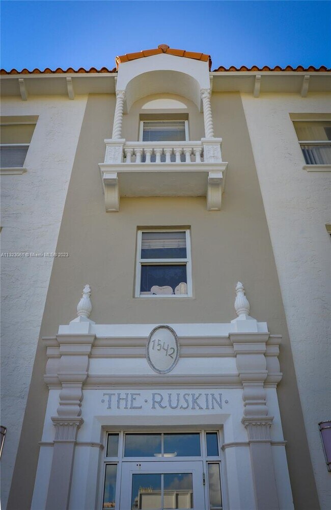 Foto del edificio - 1542 Drexel Ave