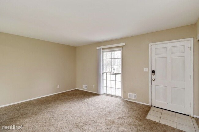 Building Photo - 3 br, 1.5 bath House - 4462 Burks Rd