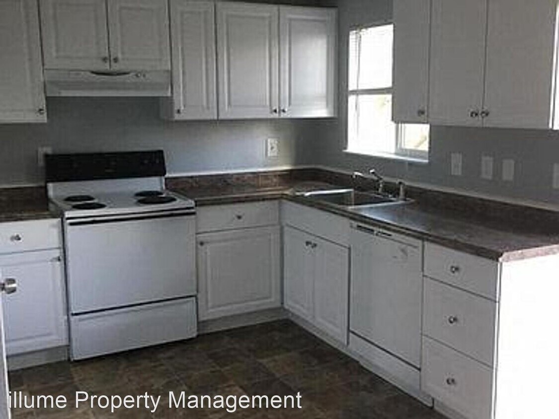 Foto principal - 8332 SW 21st Ave