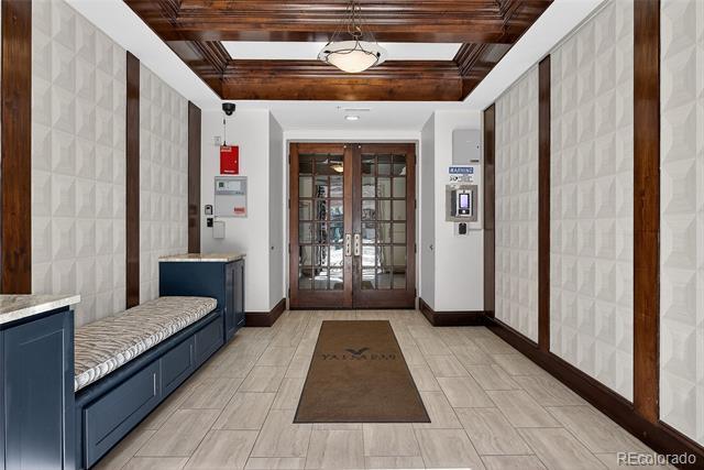 Foto del edificio - 7820 Inverness Blvd