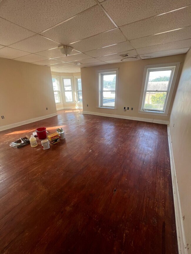 Building Photo - 302 N Baltimore Ave