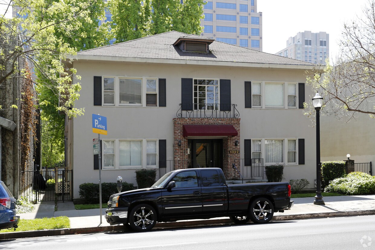 Building Photo - 1322 H St