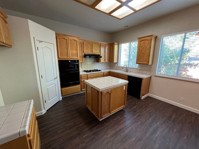 Building Photo - 1017 Halidon Way