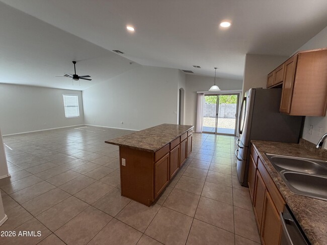 Building Photo - 13925 W Mauna Loa Ln