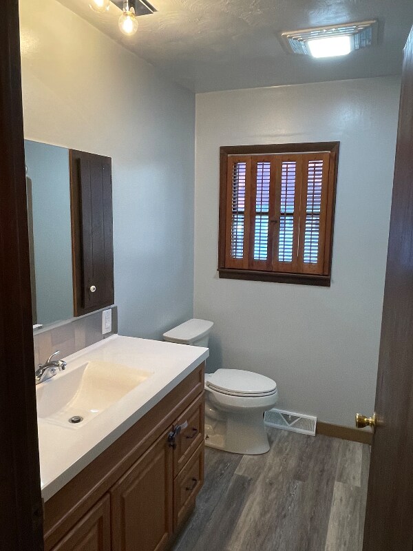 Foto del edificio - 4755 Oak Ridge Rd