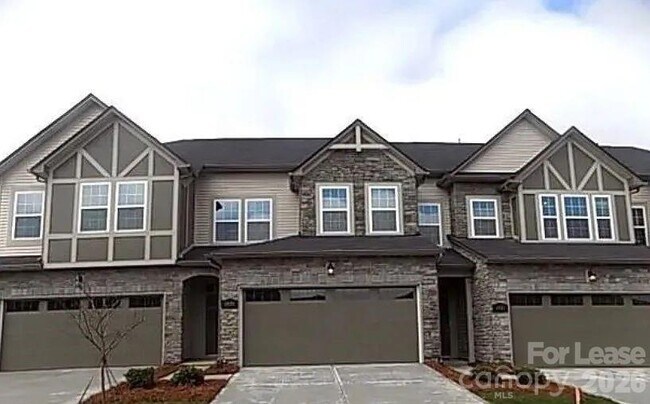 Foto del edificio - 5633 Garrow Glen Rd