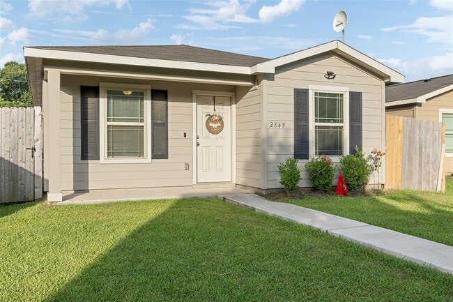 Building Photo - 2849 Golf Crest Dr