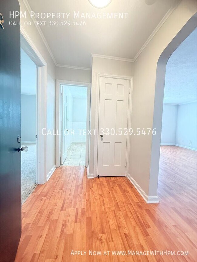 Foto del edificio - 3363 Warrensville Center Rd