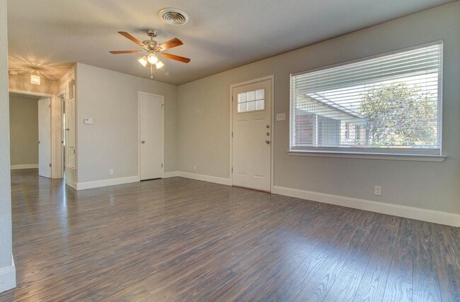 Building Photo - 7711 Watson St