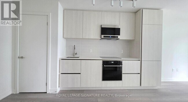 Building Photo - 120 Broadway Ave