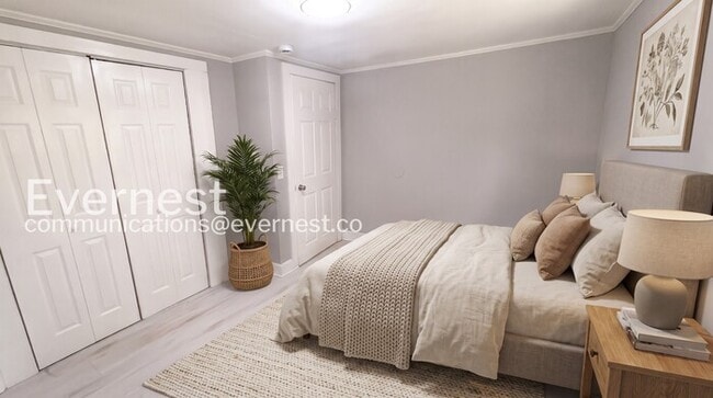 Building Photo - 2 Bed/1 Bath Home with Modern Amenities / Available Now!