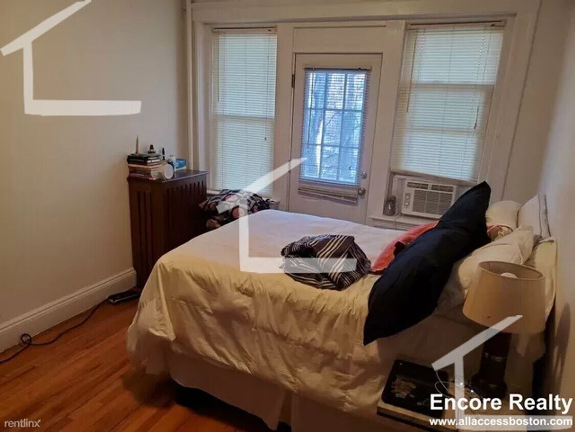 Building Photo - 120 Brainerd Rd