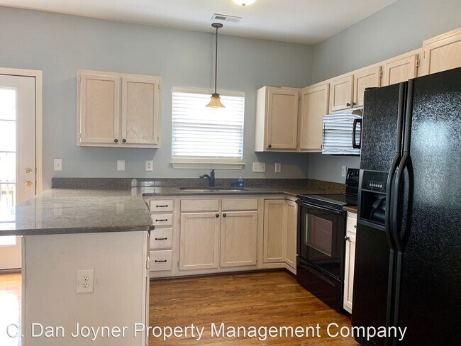 Foto del edificio - 4 br, 3 bath House - 108 Braxton Place