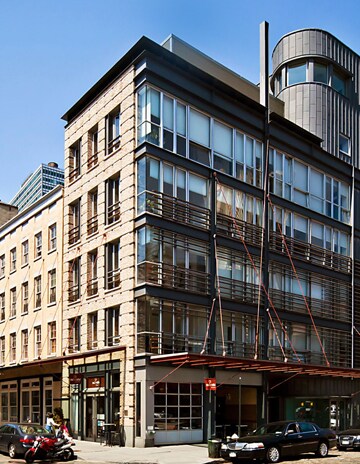 Building Photo - 227 Front St