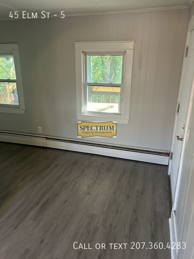 Building Photo - 45 Elm St