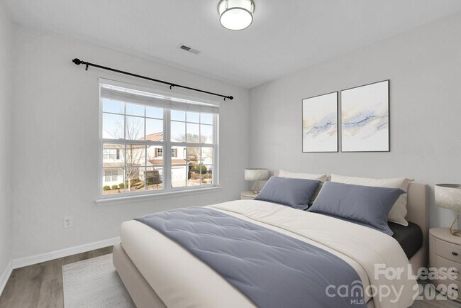 Foto del edificio - 12119 Honor Guard Ave