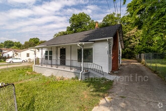 Building Photo - 2647 Selma Ave