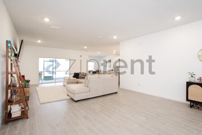 Building Photo - 1688 Lachlan Cir