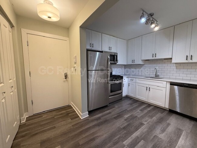 Foto del edificio - 800 Graceland Ave