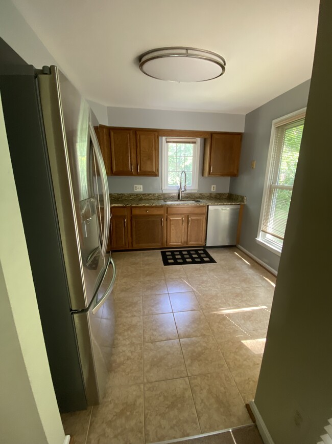 Building Photo - 1525 Church Hill Pl