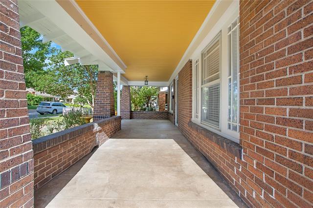 Foto del edificio - 2222 Harrison Ave