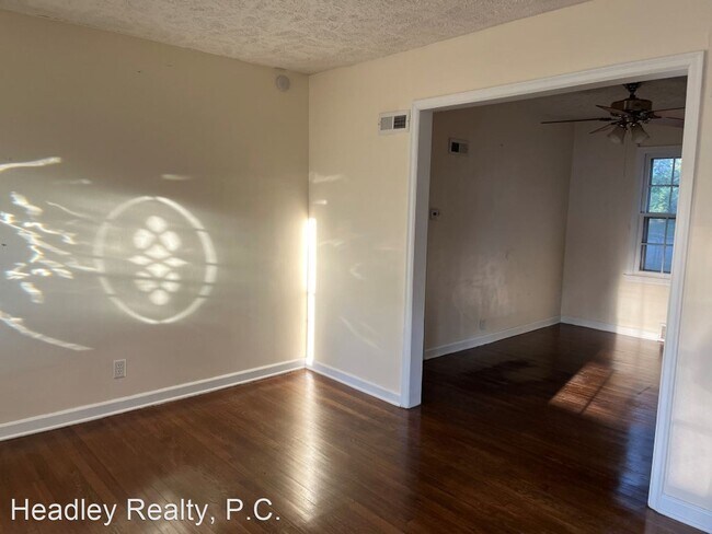 Foto del edificio - 3 br, 2 bath House - 310 Hillcrest Dr.