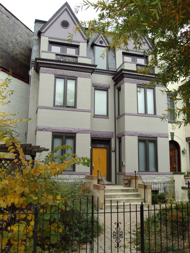 Sótano privado en apto. de Purple Mansion - 1000 Park Rd NW