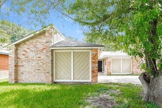 Building Photo - 8403 Quail Burg Ln