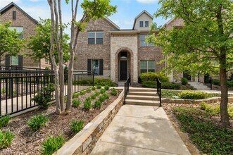 Building Photo - 523 Cobblestone Ln