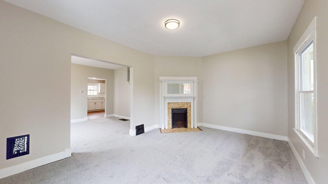 Foto principal - Madison/West Blvd neighborhood: 3 bedroom/...