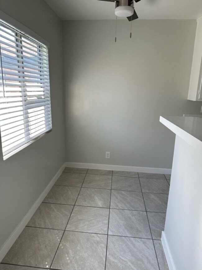 Foto del edificio - CHARMING 1 BEDROOM 1 BATH IN LONG BEACH