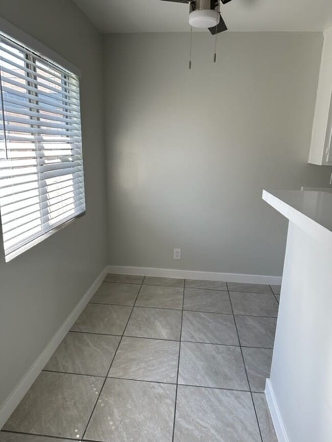 Building Photo - CHARMING 1 BEDROOM 1 BATH IN LONG BEACH