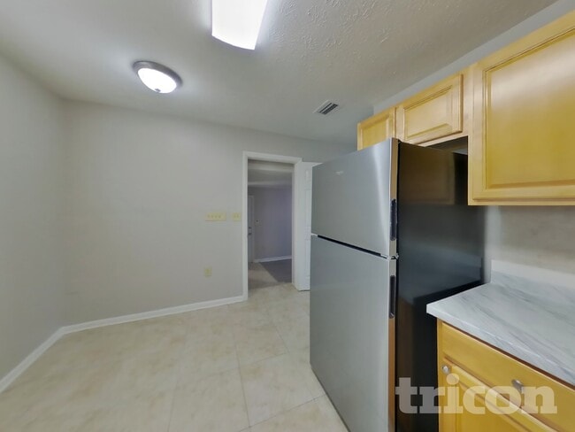 Foto del edificio - 10506 Dodd Rd