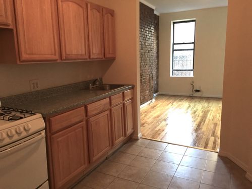 Building Photo - 480 W 45th St