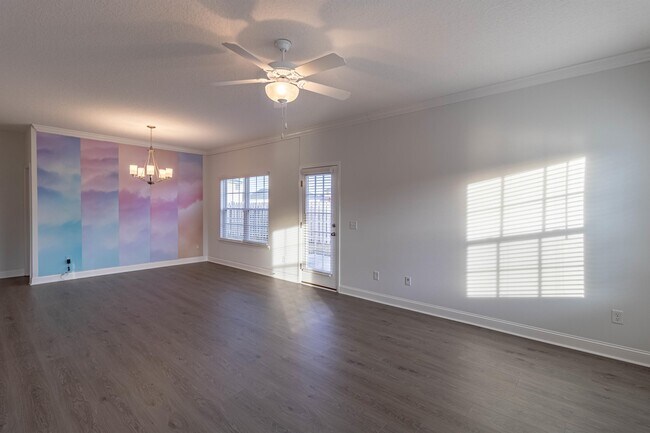Foto del edificio - 260 Rutledge Dr