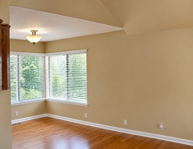 Foto del edificio - Beautiful Two-Story Auburn Oaks Home with Private Pool