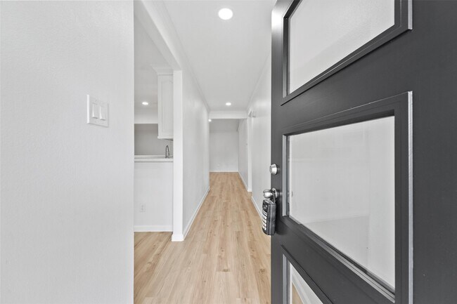 Foto del edificio - 406 Riverbend St