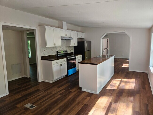 Foto del edificio - 2916 Guava Ct