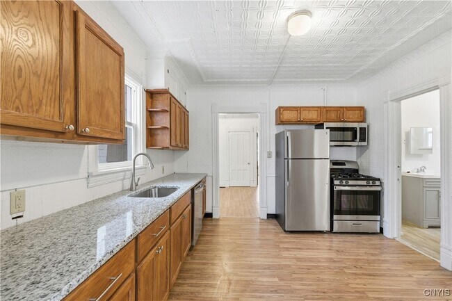 Foto del edificio - 344 Bryant Ave