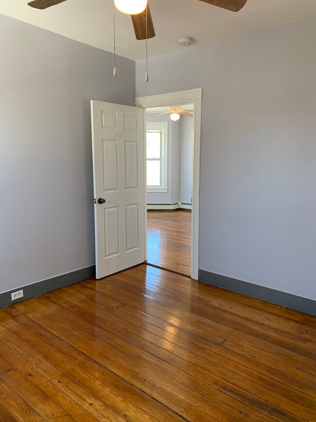 Bedroom - 110 Capital St