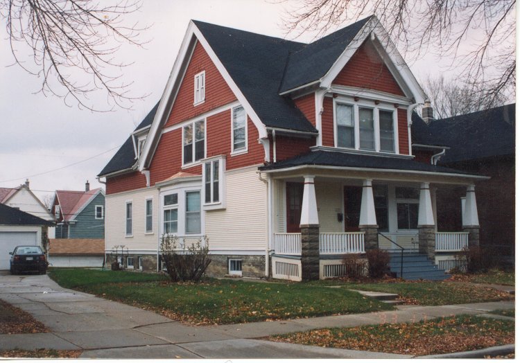 Foto principal - 3355 N Bartlett Ave