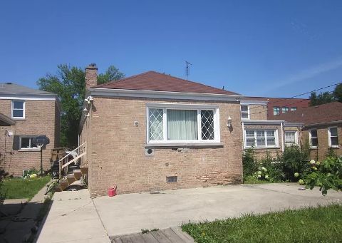 Side View - 6635 N Whipple St