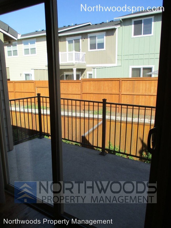 Building Photo - 2 br, 2.5 bath House - 131 Eagle Trace Dr.
