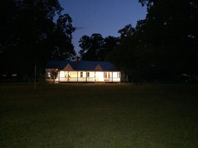 Building Photo - 2506 Pamplico Hwy