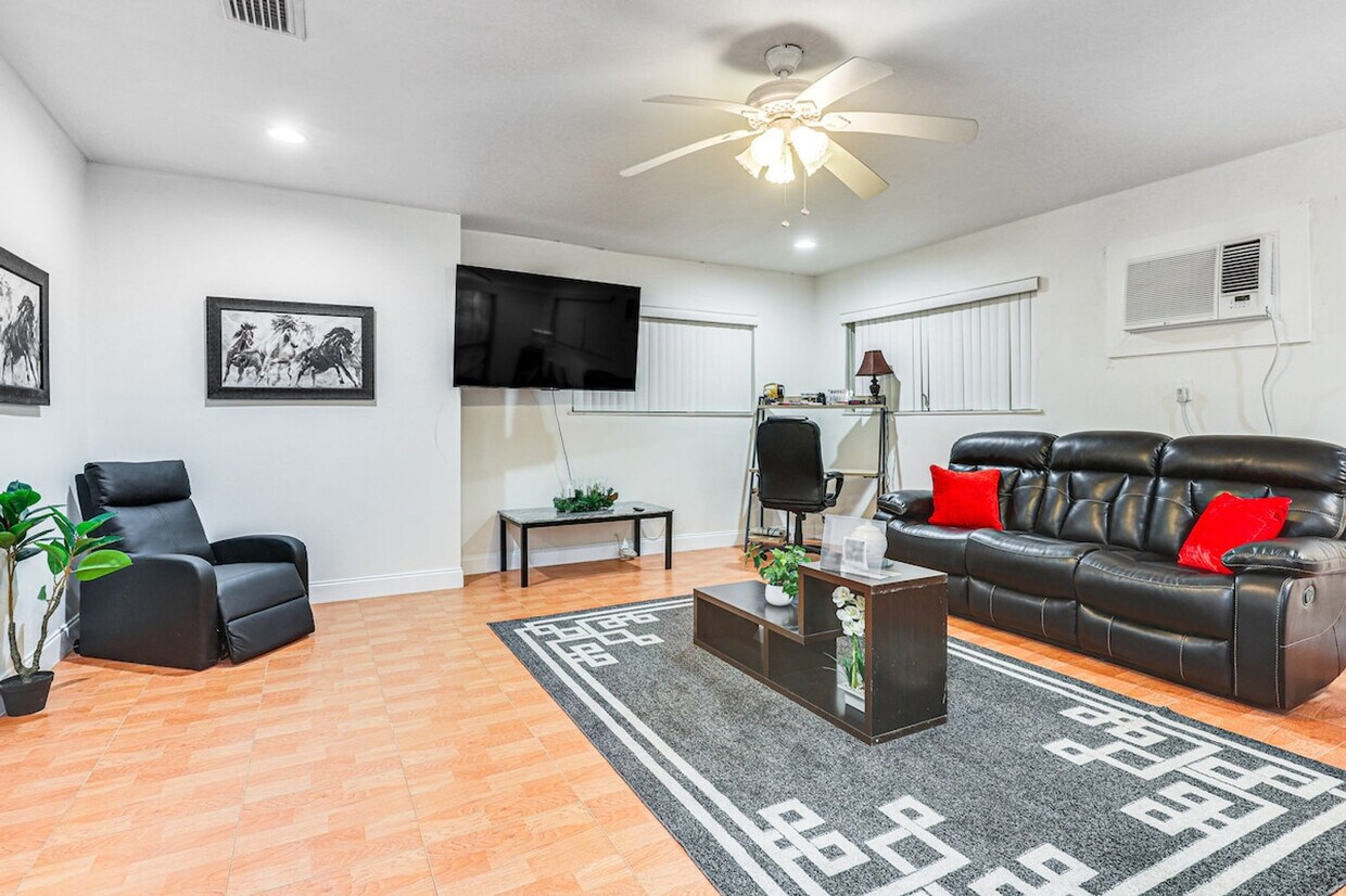 Primary Photo - 3960 NW 189th Terrace