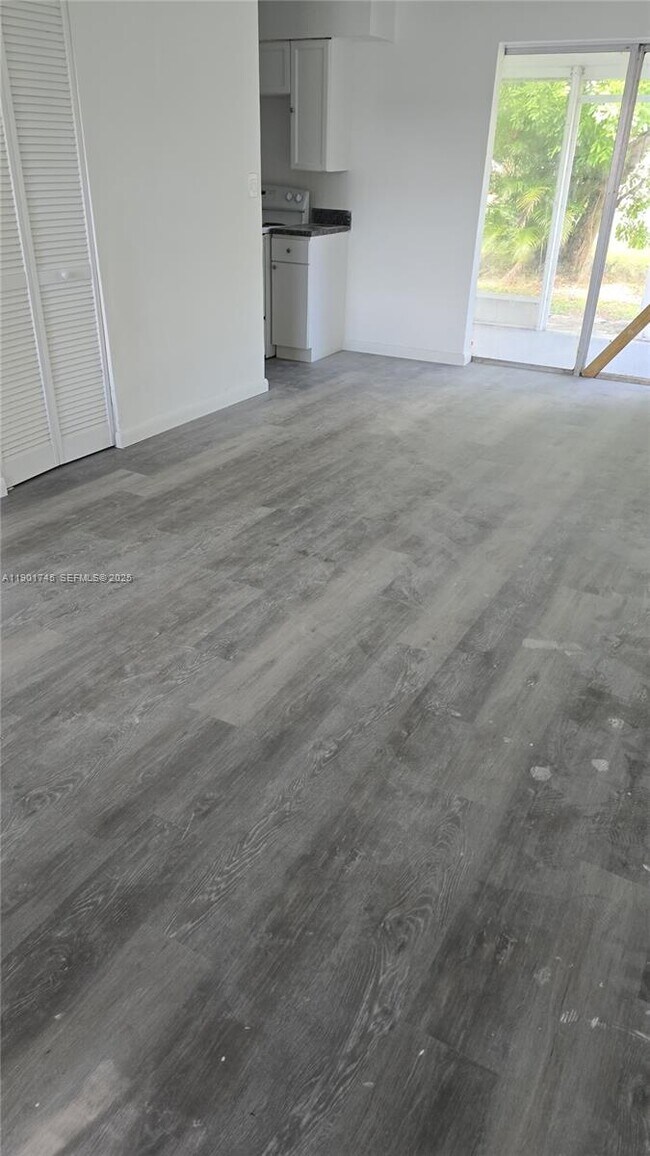 Foto del edificio - 5167 Pat Pl