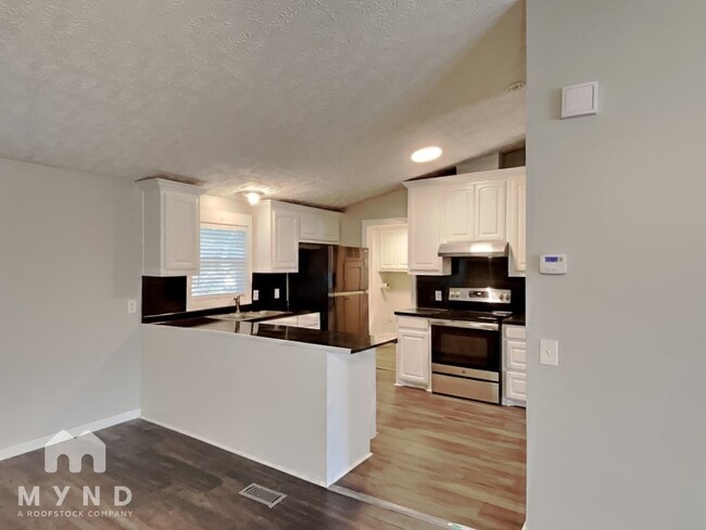 Building Photo - 12 The Briars