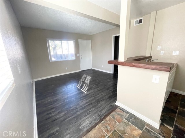 Building Photo - 3640 Oak Creek Dr