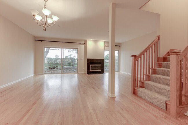 Building Photo - 144 Finstad Dr