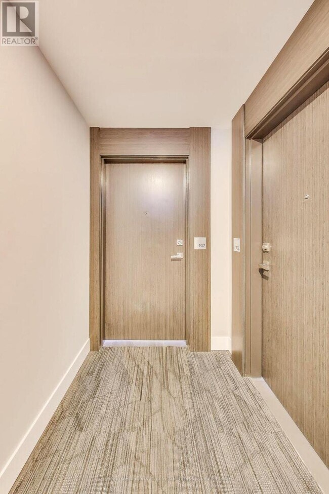 Photo du bâtiment - 15 Queen St S